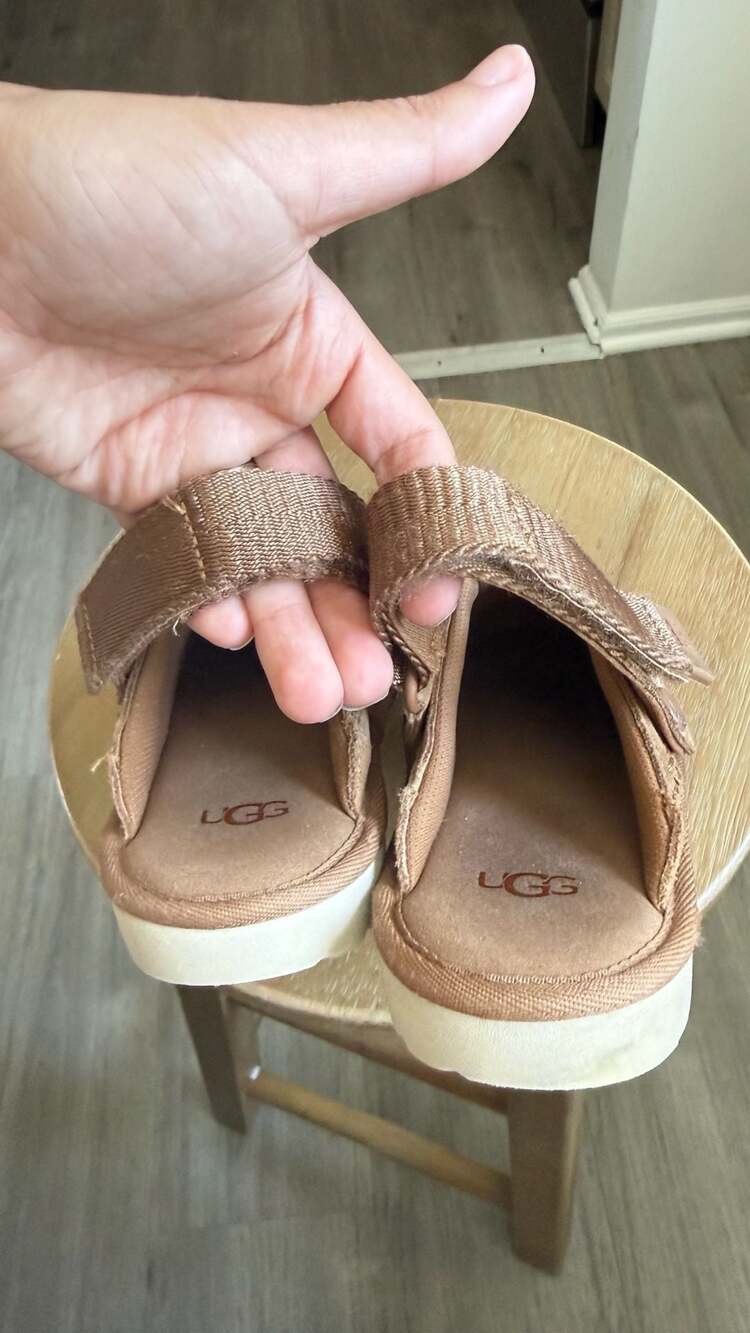 UGG Kids Goldenstar Clog in Driftwood - Picture 5 of 8